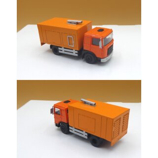 TT-Koch 10-21720 MAN LKW Netzersatzanlage, orange Maßstab 1:120