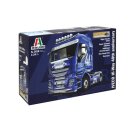 ITALERI 510003919 1:24 IVECO HiWay - 40. Iveco Anniversary