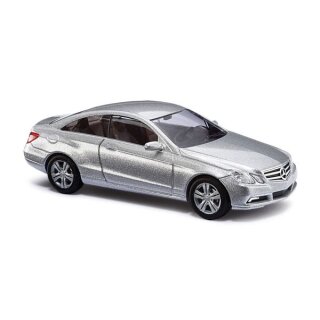 Busch 41658 Mercedes Benz E-Klasse, silber Maßstab: 1:87