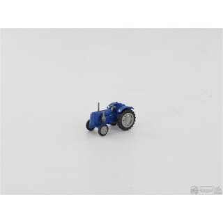 Mehlhose 10131 Traktor Famulus, dunkelblau/graue Felgen Massstab: 1:87