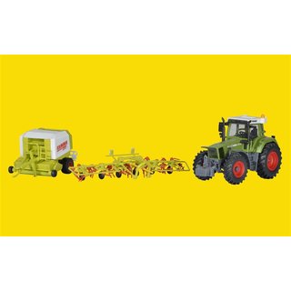 KIBRI 12233 H0 Class Set Fendt m.Anbaugeräten Massstab: H0