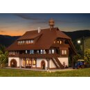 KIBRI 38074 H0 Schwarzwald-Bauernhaus Massstab: H0