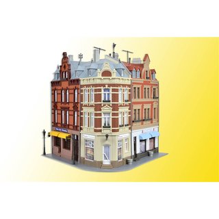 KIBRI 38355 H0 Eckhaus am Hanseplatz Massstab: H0