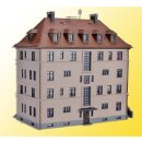 KIBRI 38357 H0 Mehrfamilienhaus mit Balko Massstab: H0
