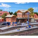 *KIBRI 38611 H0 Deko-Set Rund um den Bahnsteig Massstab: H0