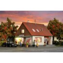 KIBRI 38720 H0 Einfamilienhaus mit Laden Massstab: H0
