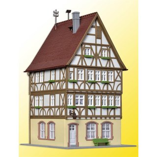 KIBRI 38903 H0 Fachwerkhaus am Markt, Miltenberg Massstab: H0