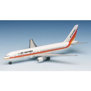 *Herpa 502740 Boeing B767-300 Air Europe  Maßstab 1:500