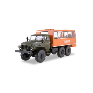 SSM 83SSM1223 URAL 4320 Bus-LKW Maßstab: 1:43