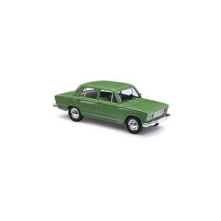 Busch 60200 Bausatz Lada 1600, grün  Maßstab 1:87