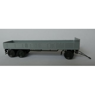 TT-Koch 10-31700  3achs LKW-Anhänger, Pritsche, grau  Maßstab: TT