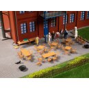 Auhagen 41671 Tische, Stühle (10 Tische und 40...