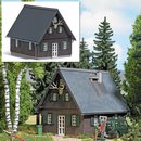 Busch 1920 Forsthaus, Echtholz  H0 Spur