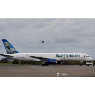 Revell 03826 Boeing 757-200, Iron Maiden  Maßstab 1:144