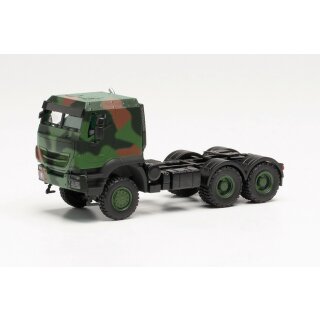 Herpa 746908 Iveco Trakker geschützt 6x6 Sattelzugmaschine Flecktarn, Bundeswehr Maßstab 1:87