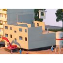 Piko 61147 Spur H0 Ergänzungsset Plattenbau WBS70, 2...