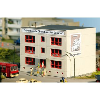 Piko 61150 Spur H0 Plattenbau Polytechnische Oberschule
