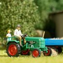 Busch 40072 Traktor Kramer KL 11 + Bauer und Kind, 1953...