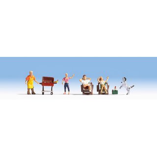 Noch 15588 Familie beim Grillen Massstab: H0