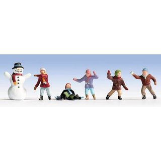Noch 15818 Kinder im Schnee Massstab: H0