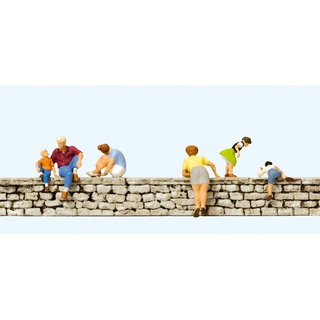PREISER 10615 Auf der Mauer Massstab: H0