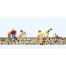 PREISER 10615 Auf der Mauer Massstab: H0