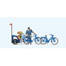PREISER 10635 Familie beim Start in den Rad Massstab: H0