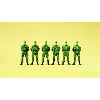 PREISER 16839 Soldaten stehend. Feldmuetze. Flecktarn Massstab: H0