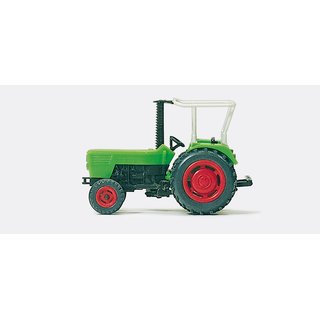 PREISER 17913 Ackerschlepper Deutz D6206 mit Mähbalken Massstab: H0