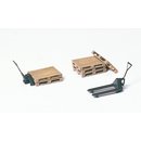 PREISER 18353 Hubwagen. Paletten. Bausatz Massstab: H0