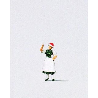 PREISER 29021 Frau in Gutachtaler Tracht Massstab: H0