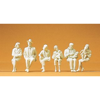 PREISER 45179 Sitzende. 6 unbemalte Miniaturfiguren Massstab: G