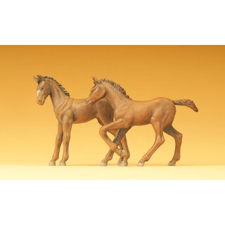 PREISER 47025 2 Fohlen stehend und springend Massstab: 1:25