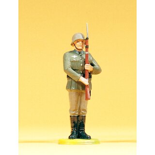 PREISER 56003 Soldat stehend, Gewehr praesentierend Massstab: 1:25