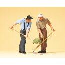 PREISER 63053 Bauern mit Sense und Gabel Massstab: 1:32