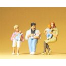 PREISER 63059 Sitzende Eltern, Kinder Massstab: 1:32