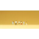 PREISER 79083 Sitzende Jugendliche Massstab: N