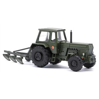 Busch 54207 Traktor Fortschritt ZT 303D, NVA Dreischarpflug Maßstab 1:87