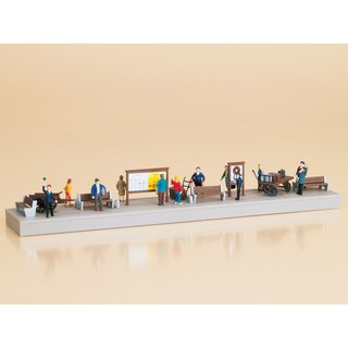 Auhagen 11339 Bahnsteigausstattung mit Figuren  Spur H0