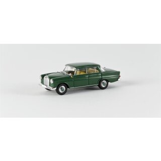 BREKINA 13351 Mercedes Benz 190c, dunkelgrün Maßstab 1:87