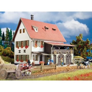 Vollmer 43721 H0 Bauernhaus mit Scheune, Re