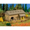 Vollmer 47723 N Schweinestall mit Schweinen